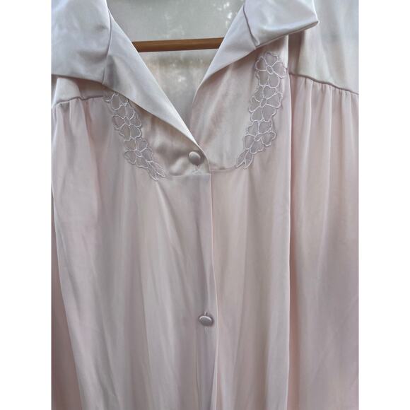 Vintage Vanity Fair Robe or Nightgown size 40 - Picture 11 of 16